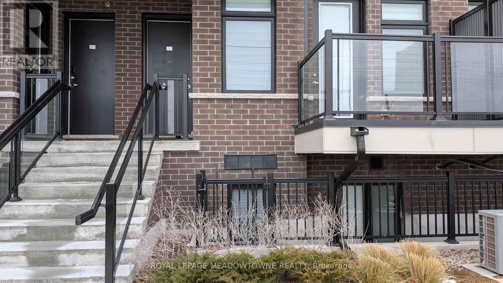 319 - 755 Omega Drive, Pickering, Ontario  L1V 0H1 - Photo 2 - E12931800