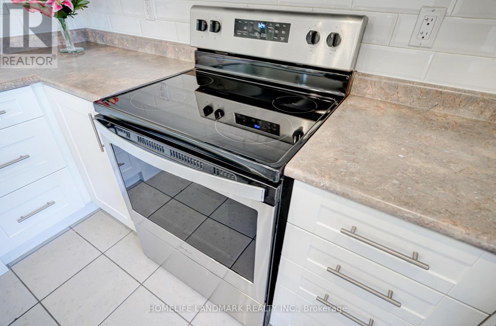 2213 - 10 Westmeath Lane N, Markham, Ontario  L6B 0A8 - Photo 19 - N12931750