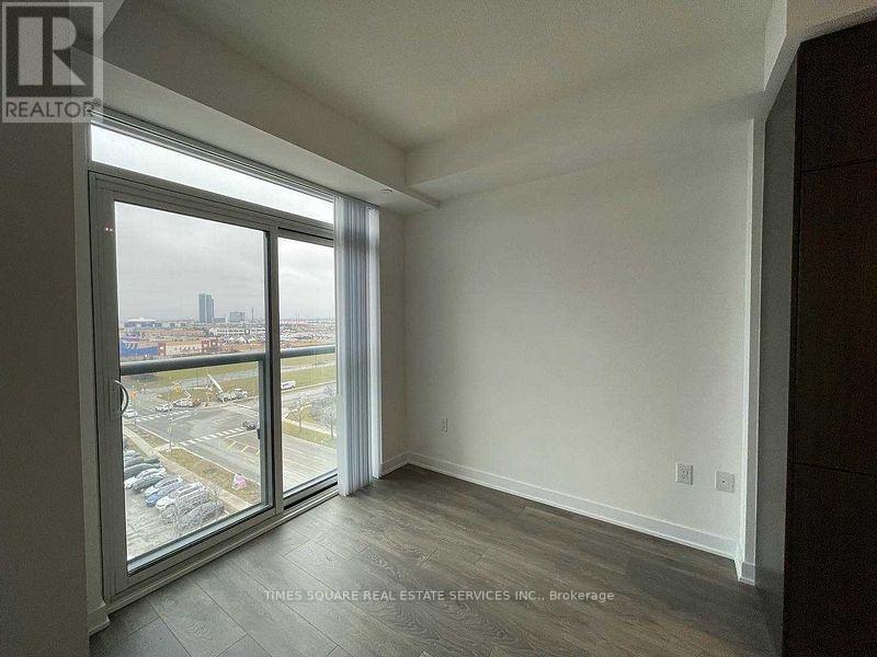 715 - 10 Honeycrisp Crescent, Vaughan, Ontario  L4K 0M7 - Photo 13 - N12931806