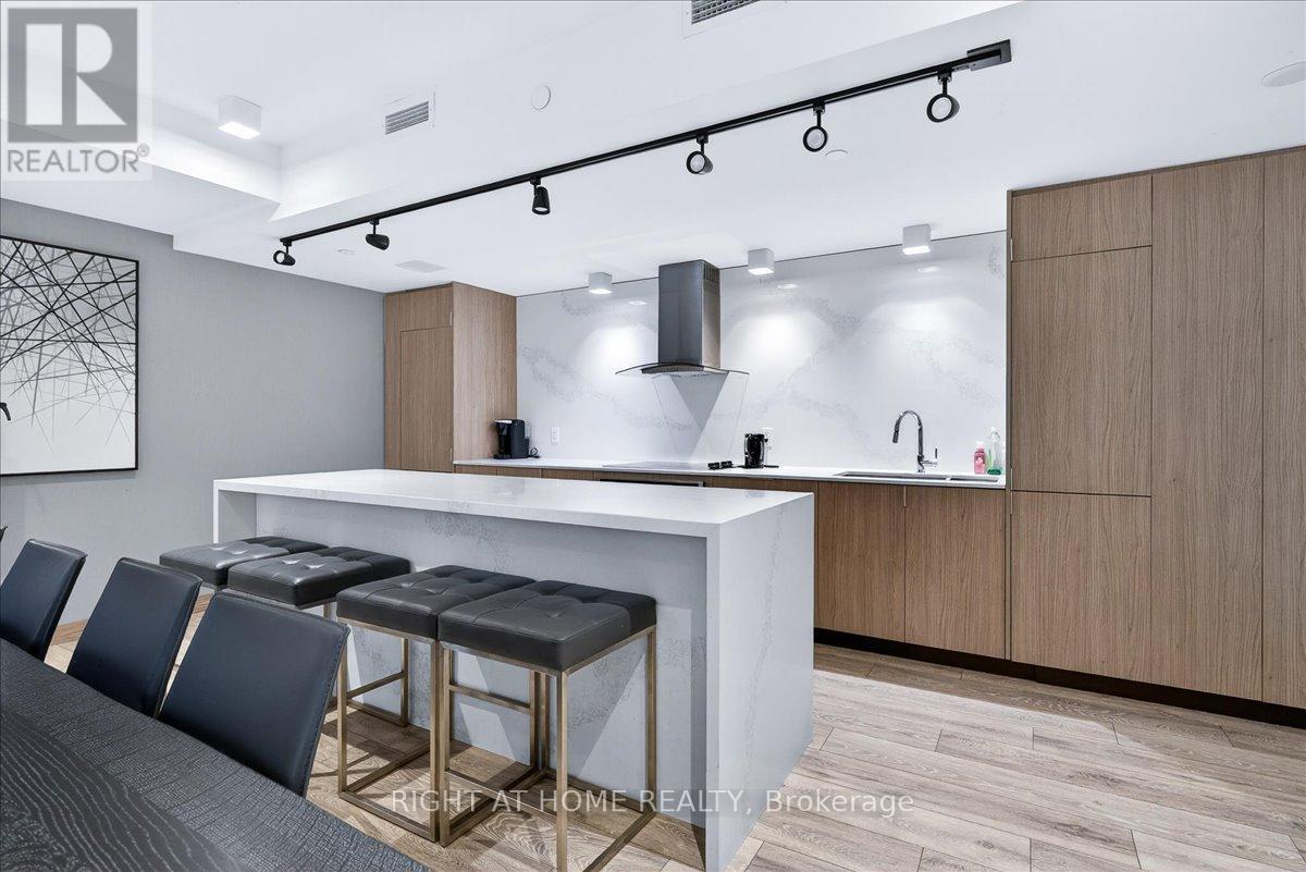 1907 - 215 Queen Street W, Toronto, Ontario  M5A 1S2 - Photo 24 - C12818736