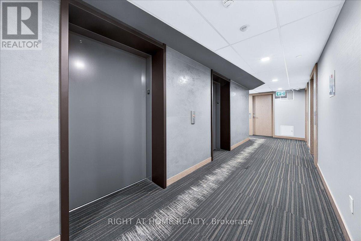 1907 - 215 Queen Street W, Toronto, Ontario  M5A 1S2 - Photo 4 - C12818736