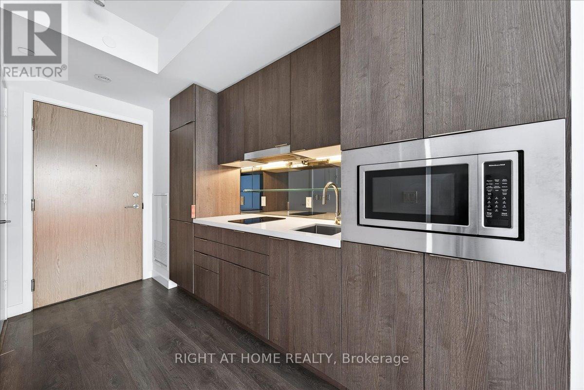 1907 - 215 Queen Street W, Toronto, Ontario  M5A 1S2 - Photo 9 - C12818736