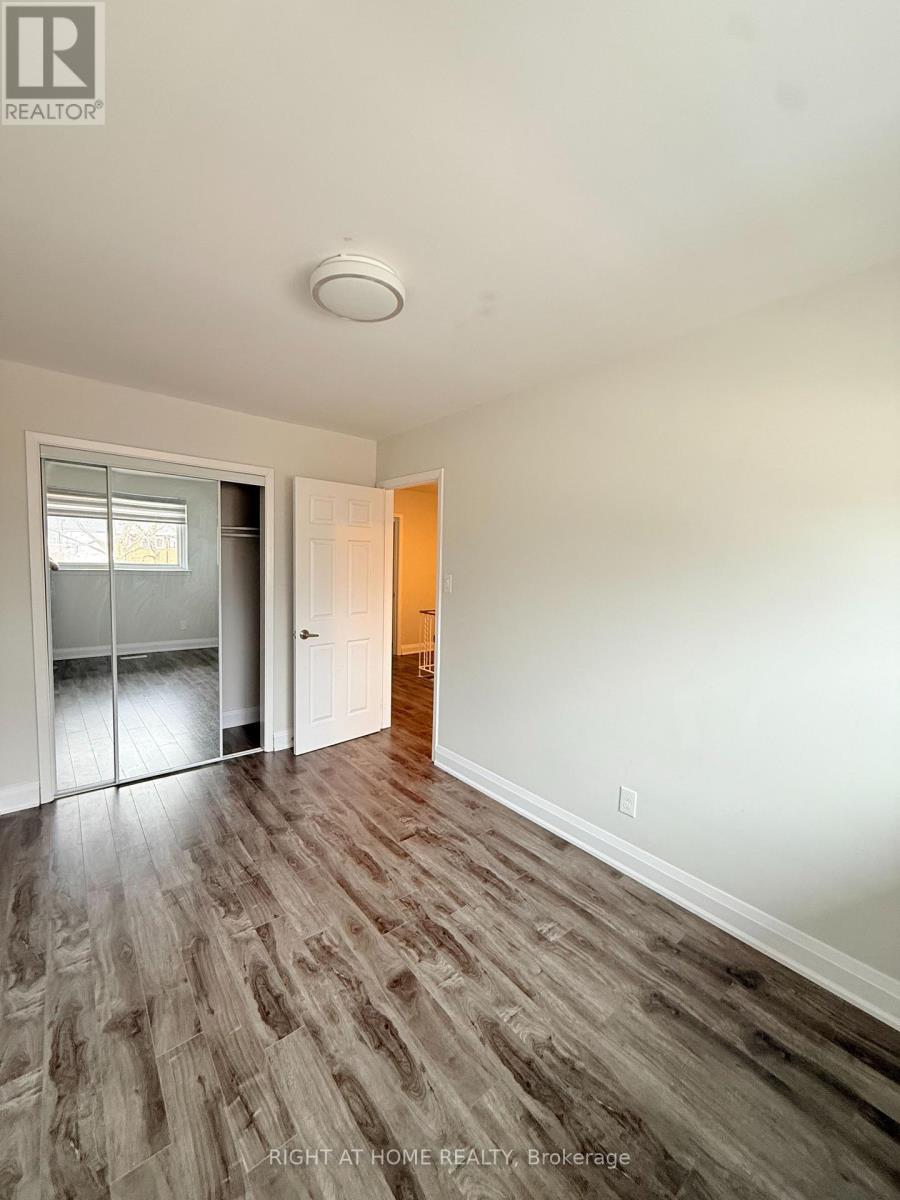 5473 Schueller Crescent, Burlington, Ontario  L7L 3T1 - Photo 17 - W12814126