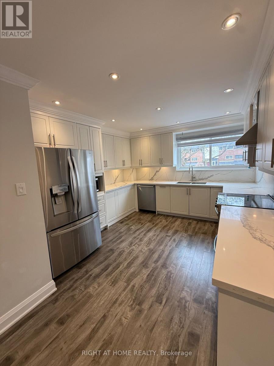 5473 Schueller Crescent, Burlington, Ontario  L7L 3T1 - Photo 3 - W12814126