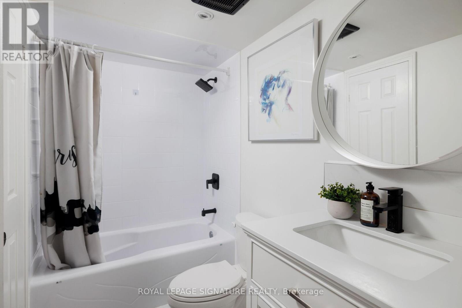 909 - 880 Dundas Street W, Mississauga, Ontario  L5C 4H3 - Photo 15 - W12931728