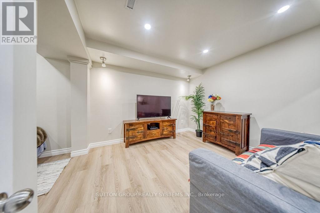 7205 Danton Promenade, Mississauga, Ontario  L5N 5C5 - Photo 28 - W12931738