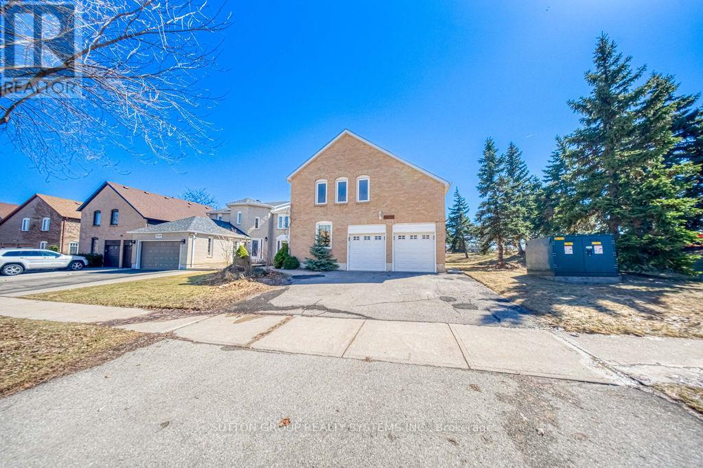 7205 Danton Promenade, Mississauga, Ontario  L5N 5C5 - Photo 3 - W12931738