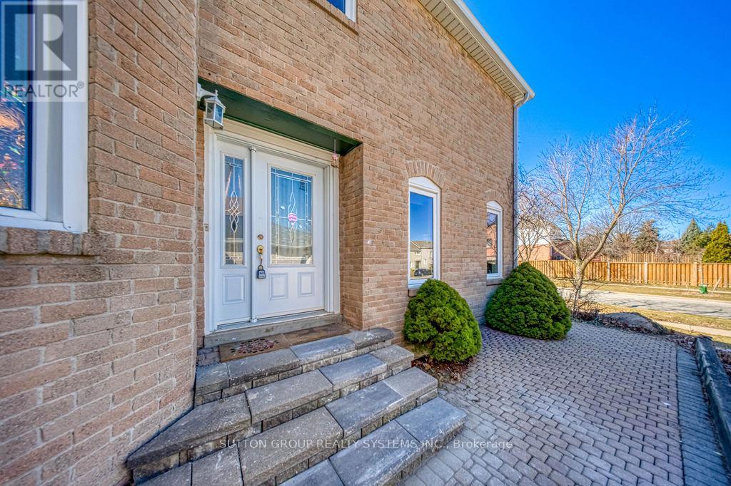 7205 Danton Promenade, Mississauga, Ontario  L5N 5C5 - Photo 4 - W12931738