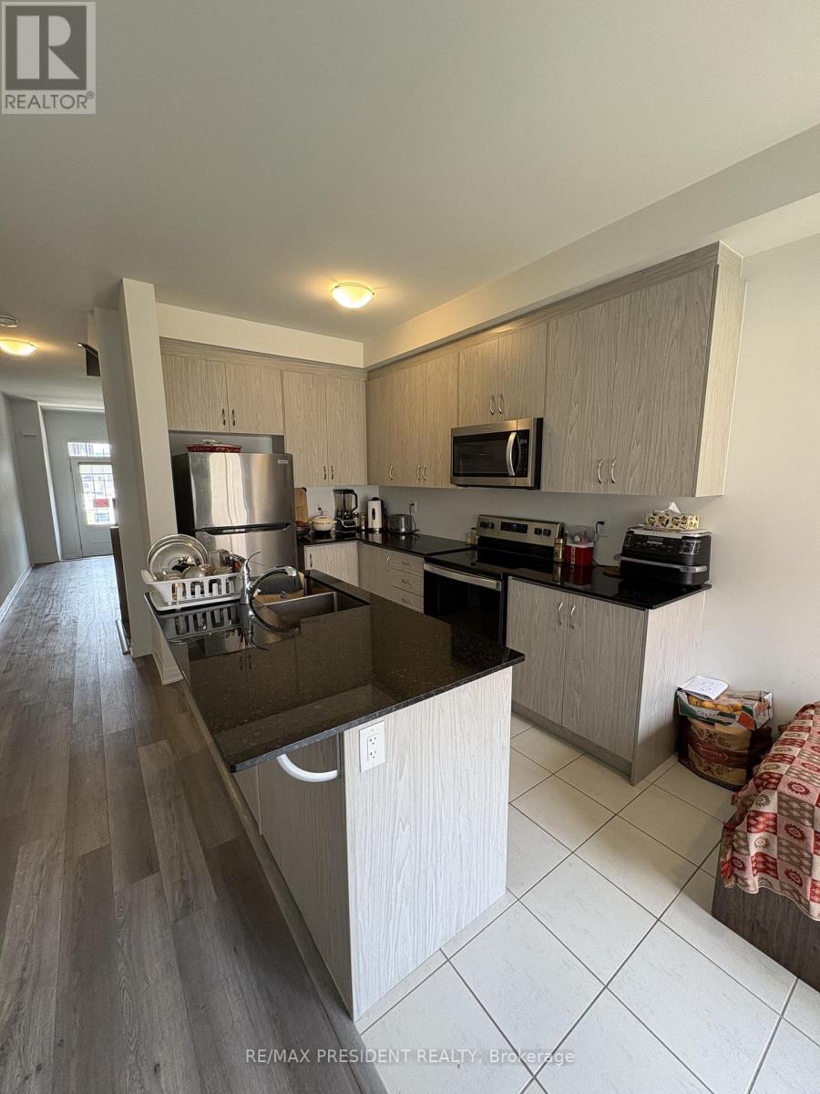 6 Keppel Circle, Brampton, Ontario  L7A 5K4 - Photo 4 - W12931742