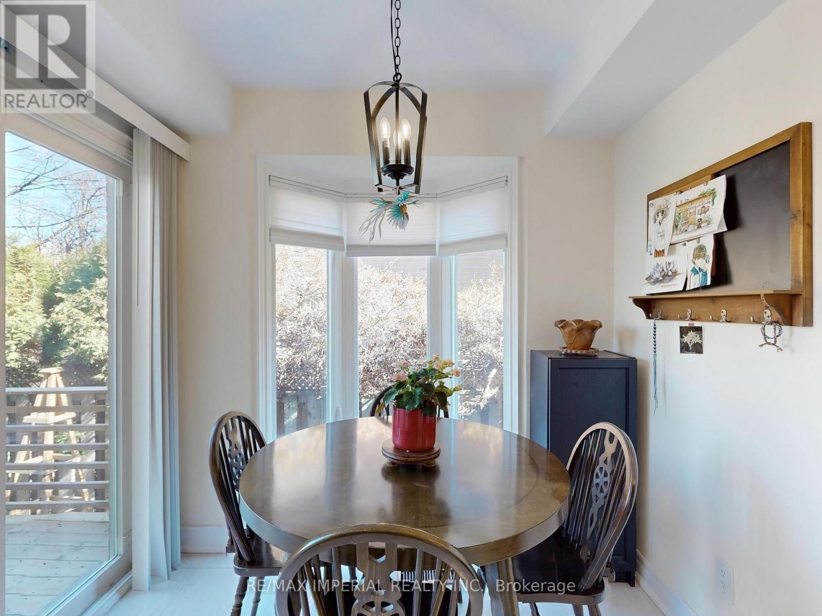 140 Romain Crescent, Oakville, Ontario  L6H 5A6 - Photo 12 - W12931746