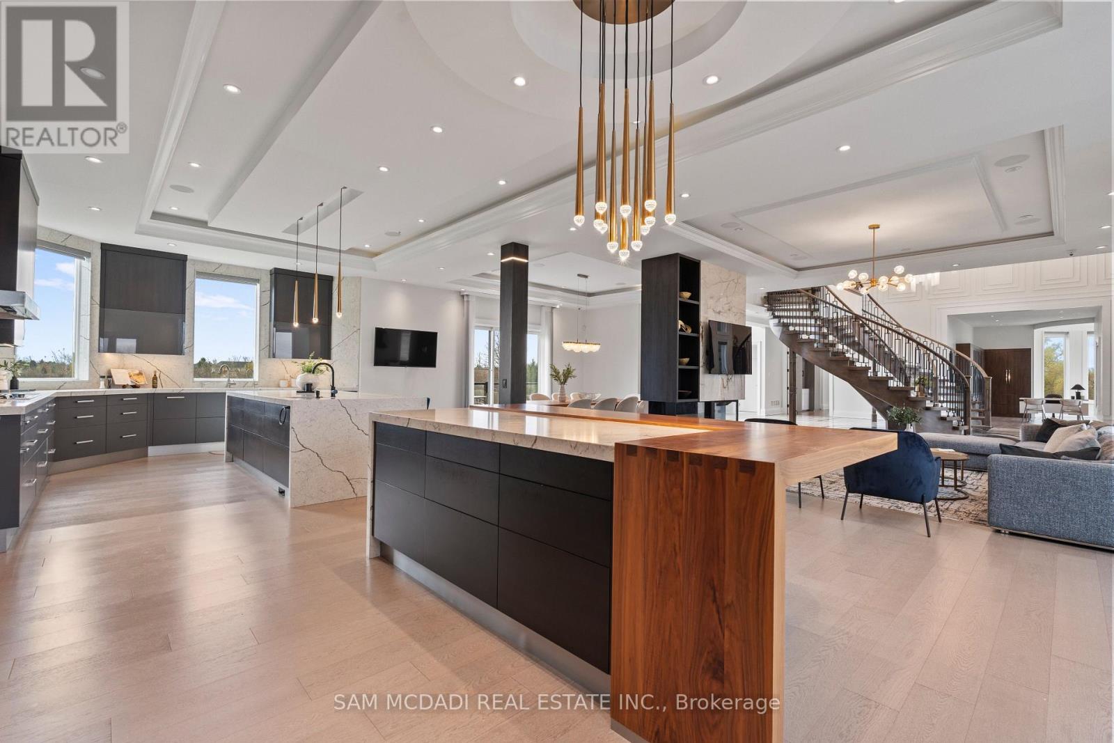 4 Saint Lukes Court, Brampton, Ontario  L6P 1K9 - Photo 17 - W12931760