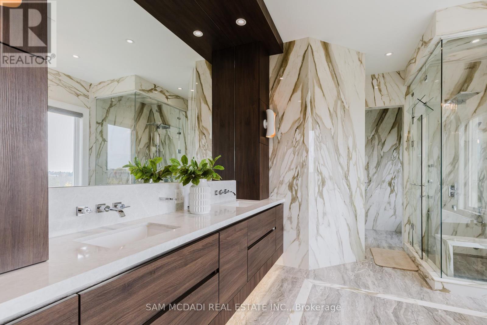 4 Saint Lukes Court, Brampton, Ontario  L6P 1K9 - Photo 31 - W12931760