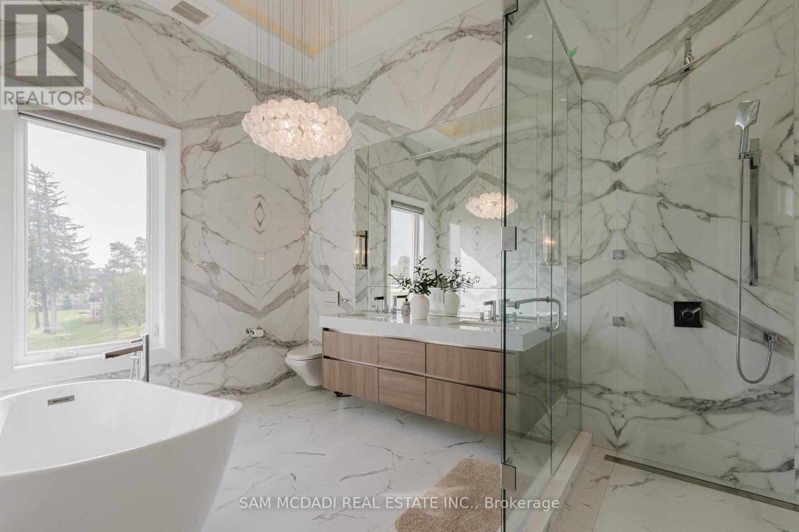 4 Saint Lukes Court, Brampton, Ontario  L6P 1K9 - Photo 37 - W12931760