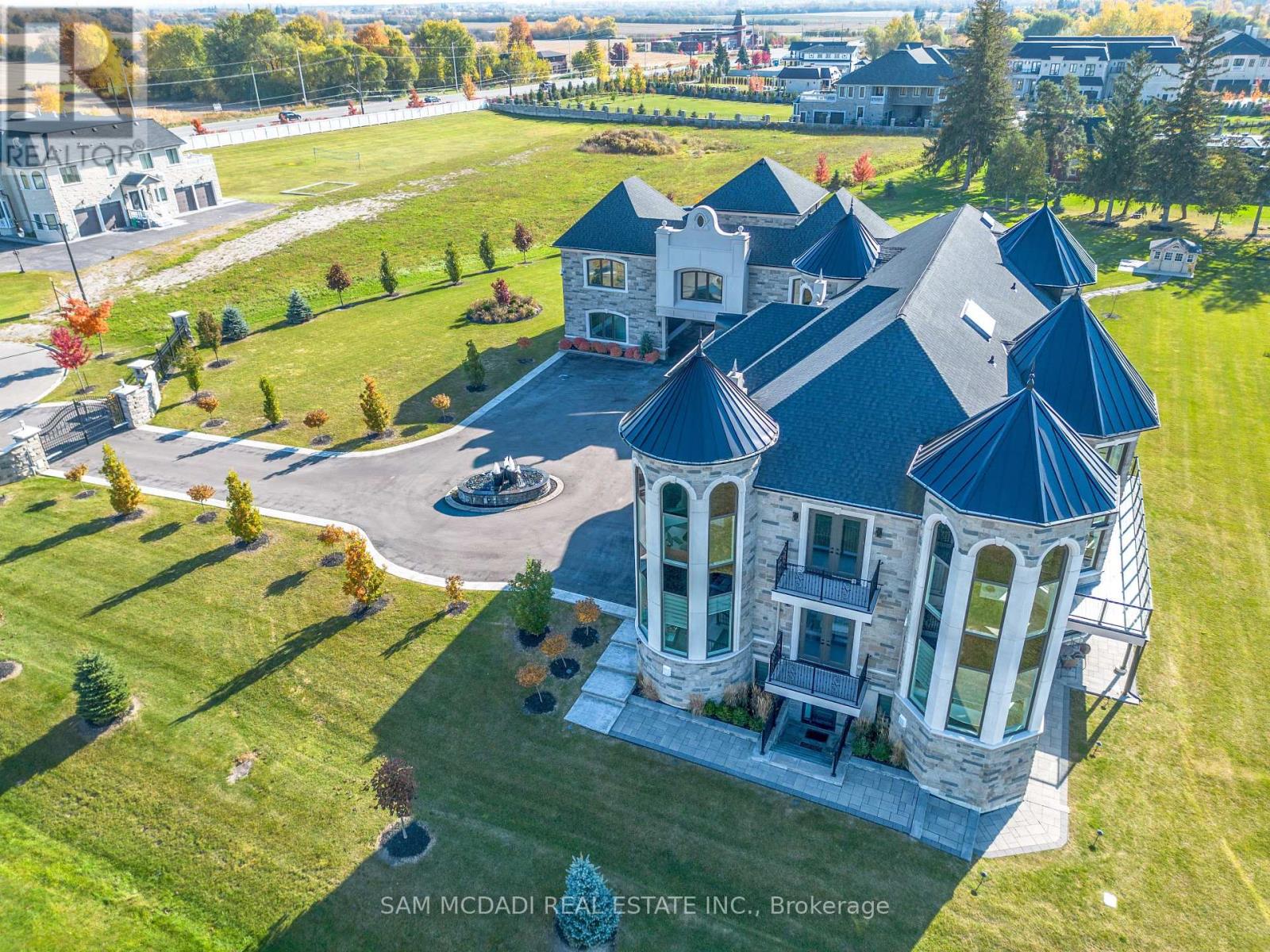 4 Saint Lukes Court, Brampton, Ontario  L6P 1K9 - Photo 45 - W12931760