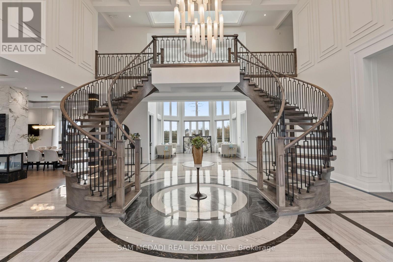 4 Saint Lukes Court, Brampton, Ontario  L6P 1K9 - Photo 7 - W12931760