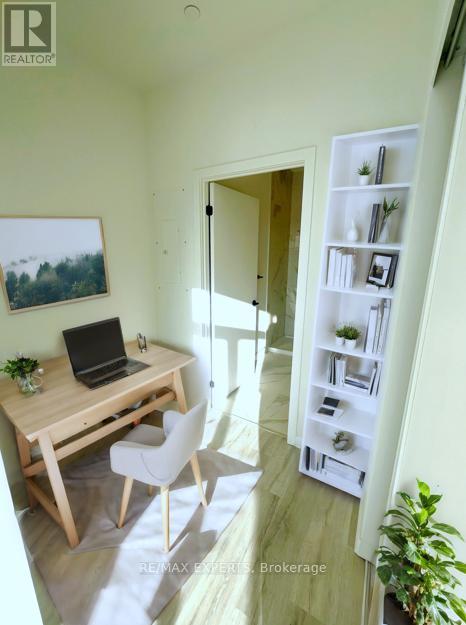 101 - 220 Missinnihe Way, Mississauga, Ontario  L5H 0A9 - Photo 15 - W12931796