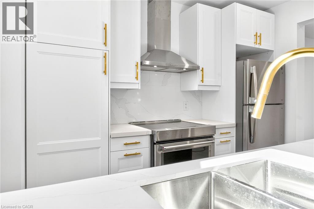 304 Park Street, Hamilton, Ontario  L9H 1Y9 - Photo 14 - 40815761