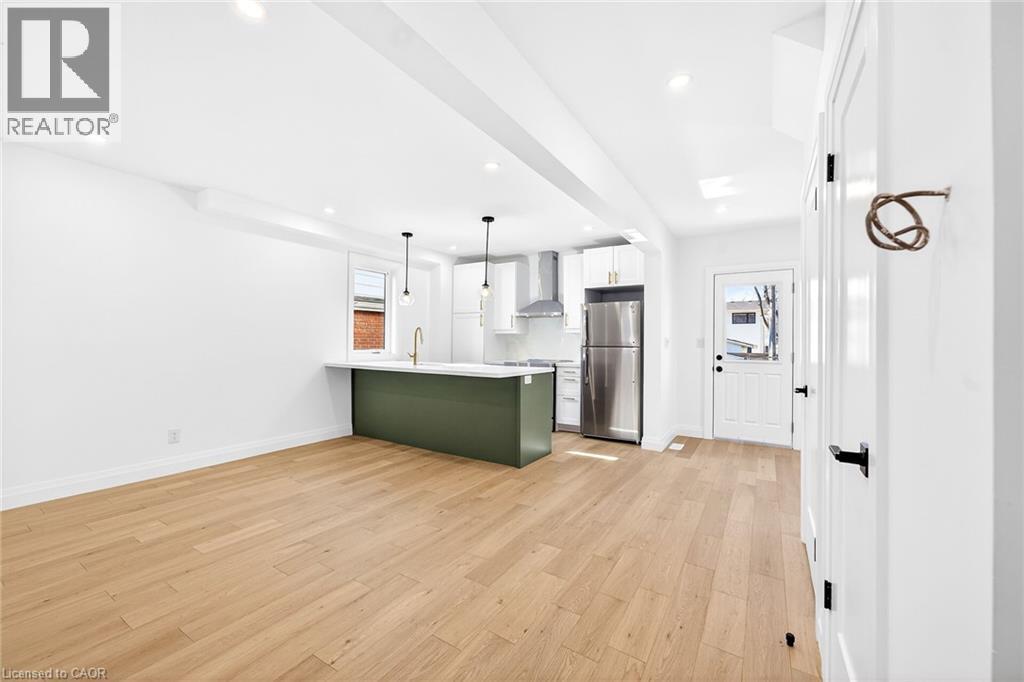 304 Park Street, Hamilton, Ontario  L9H 1Y9 - Photo 6 - 40815761