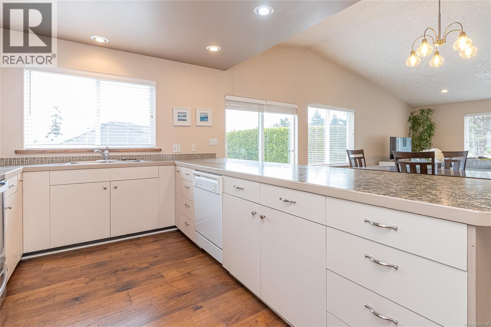 3043 Raymur Pl, Qualicum Beach, British Columbia  V9K 2N9 - Photo 21 - 1030118