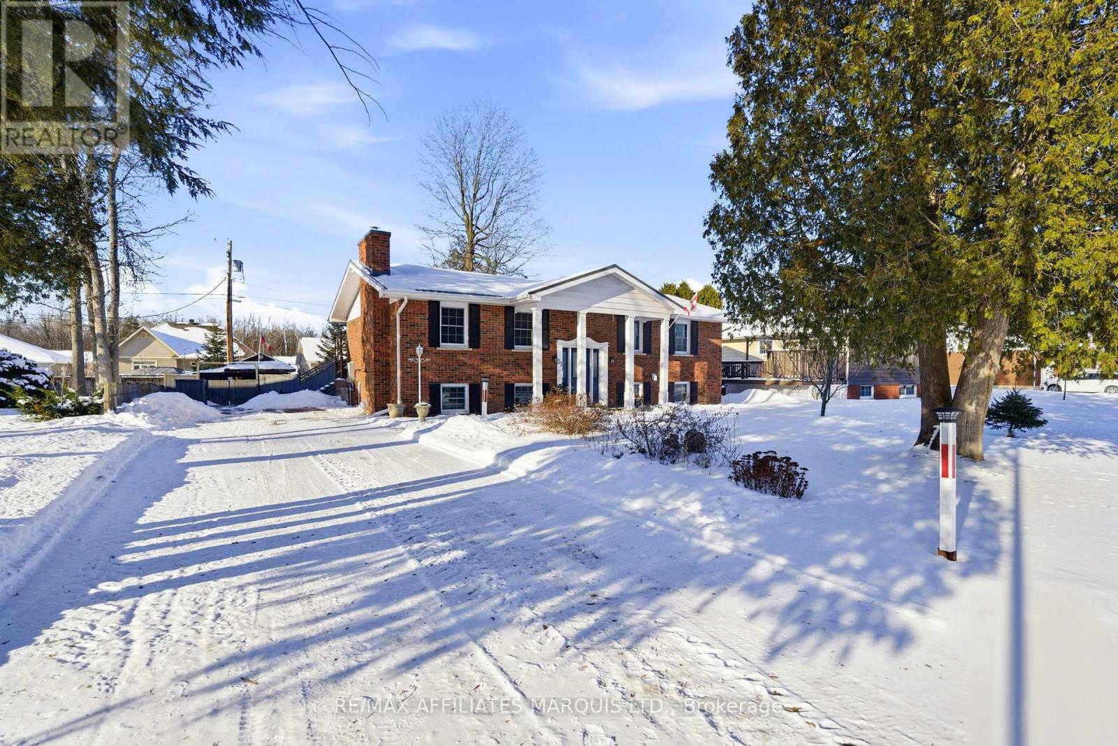 21 Spruce Street, South Stormont, Ontario  K0C 1M0 - Photo 4 - X12757530