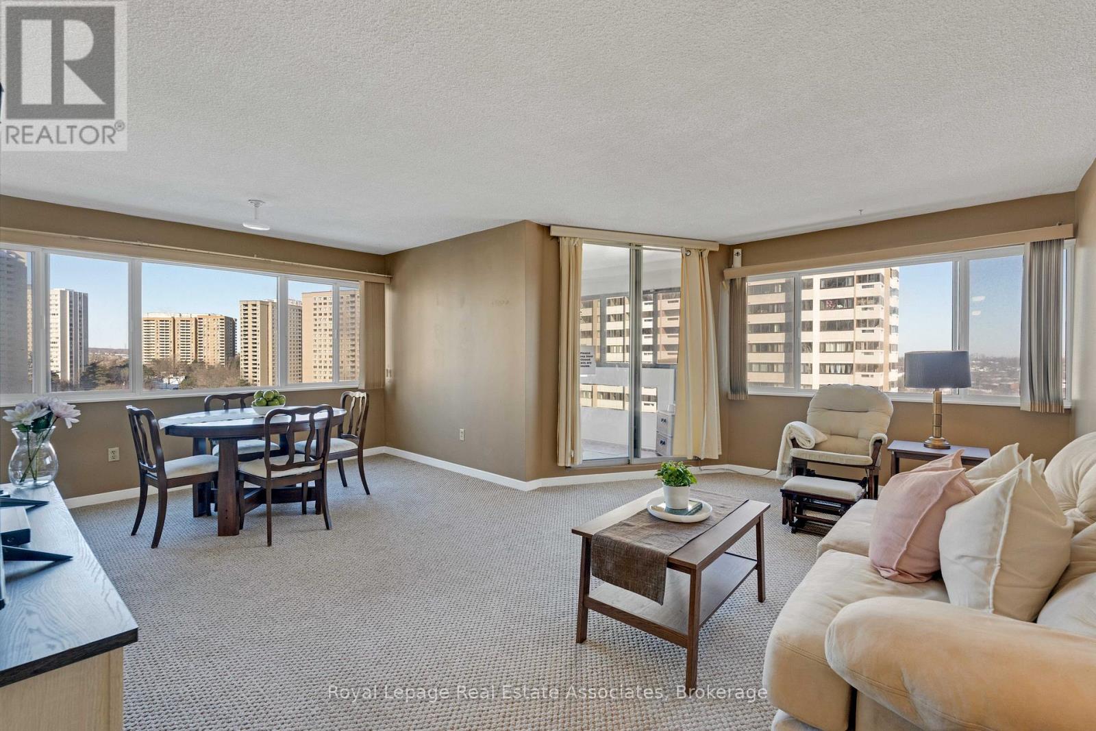 912 - 50 Elm Drive E, Mississauga, Ontario  L5A 3X2 - Photo 2 - W12782546