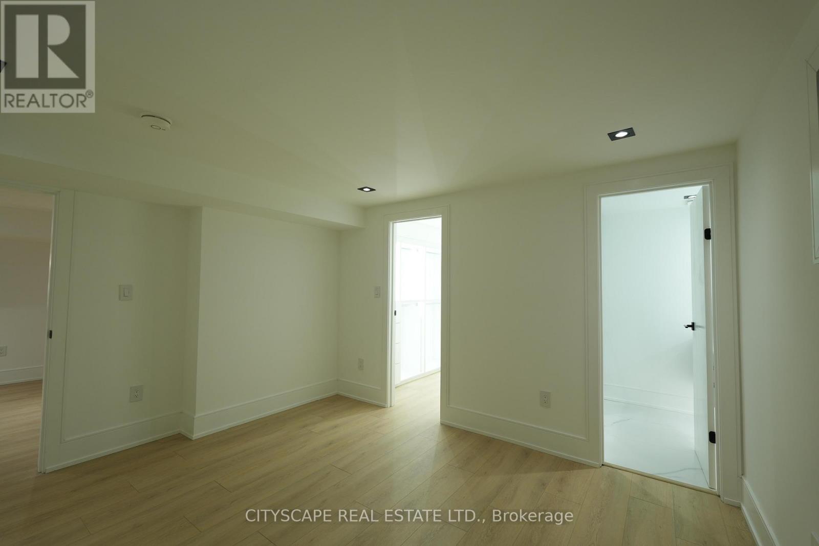 2893 Folkway Drive, Mississauga, Ontario  L5L 2H2 - Photo 12 - W12905518