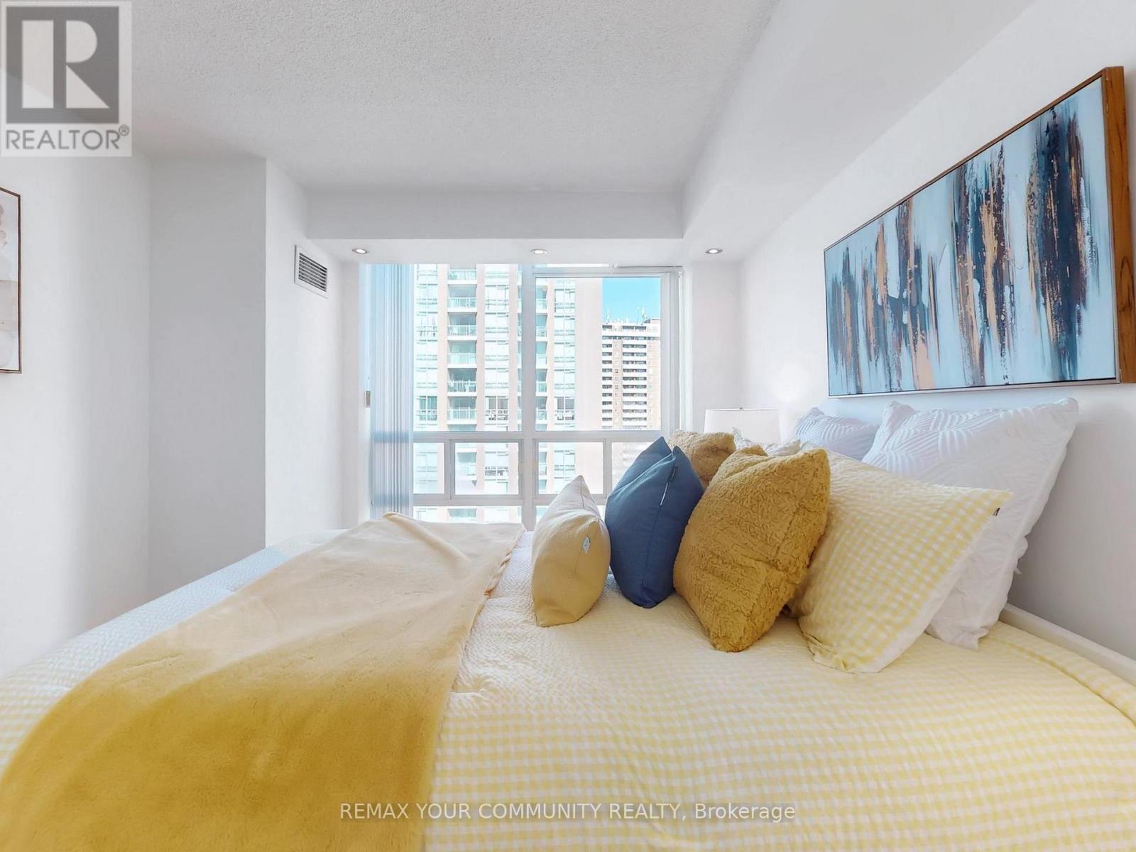 1002 - 7 Michael Power Place, Toronto, Ontario  M9A 0A4 - Photo 18 - W12925756