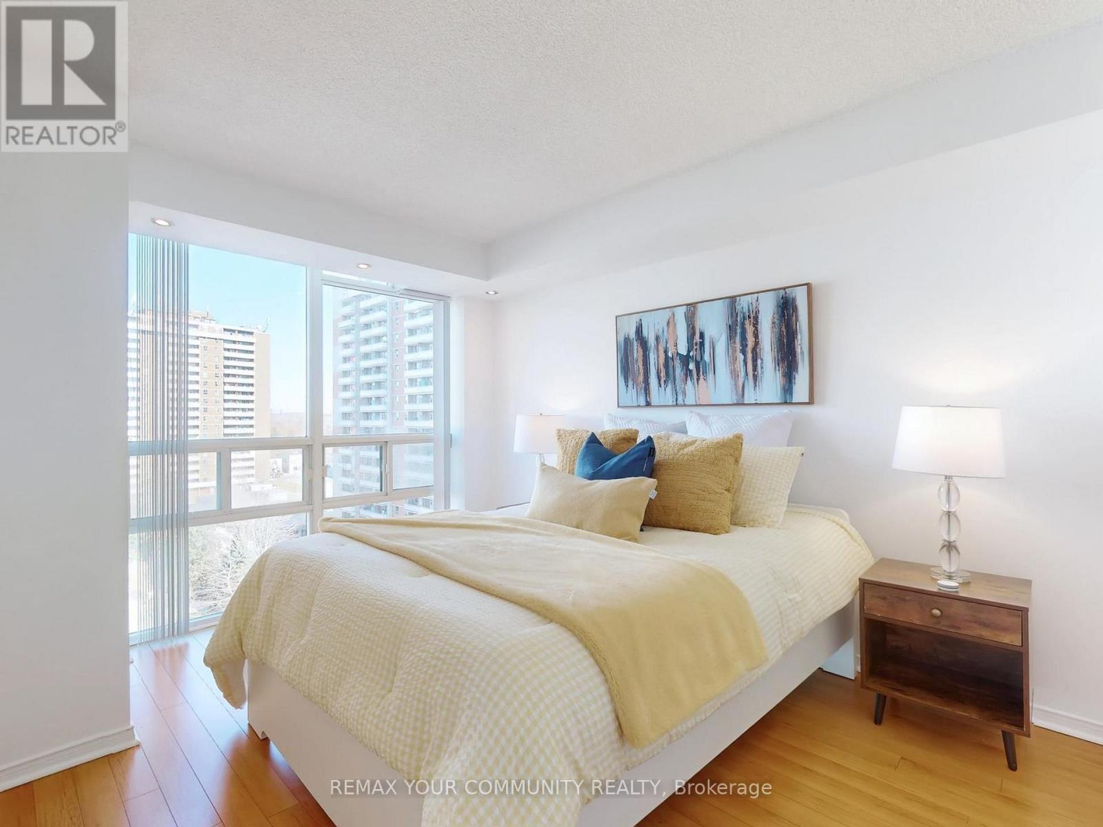 1002 - 7 Michael Power Place, Toronto, Ontario  M9A 0A4 - Photo 17 - W12925756