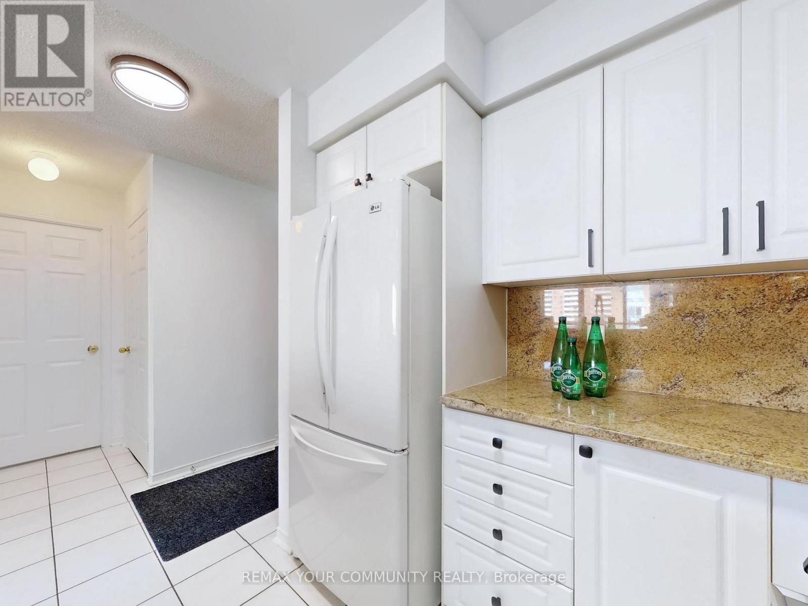 1002 - 7 Michael Power Place, Toronto, Ontario  M9A 0A4 - Photo 16 - W12925756