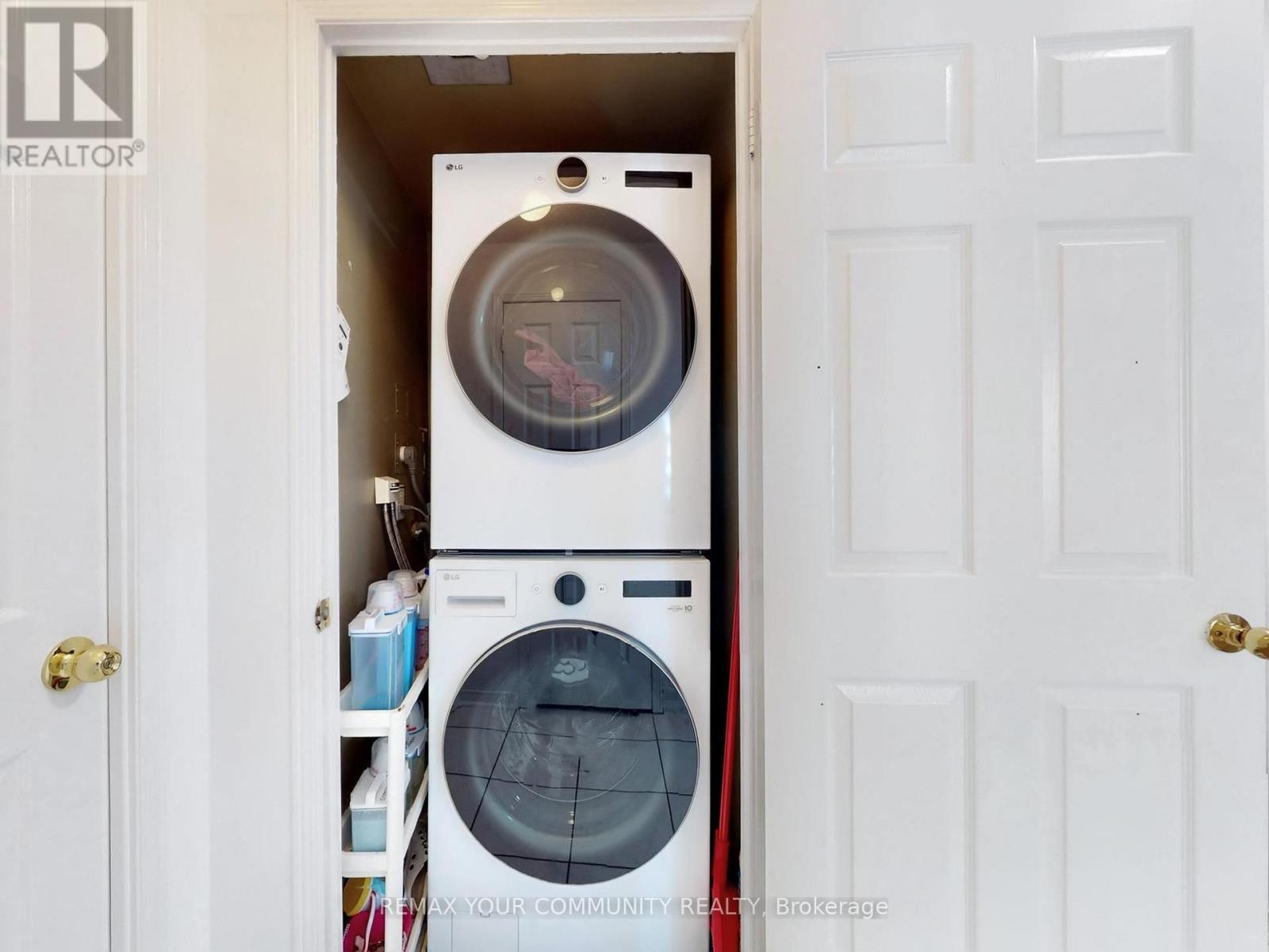 1002 - 7 Michael Power Place, Toronto, Ontario  M9A 0A4 - Photo 26 - W12925756