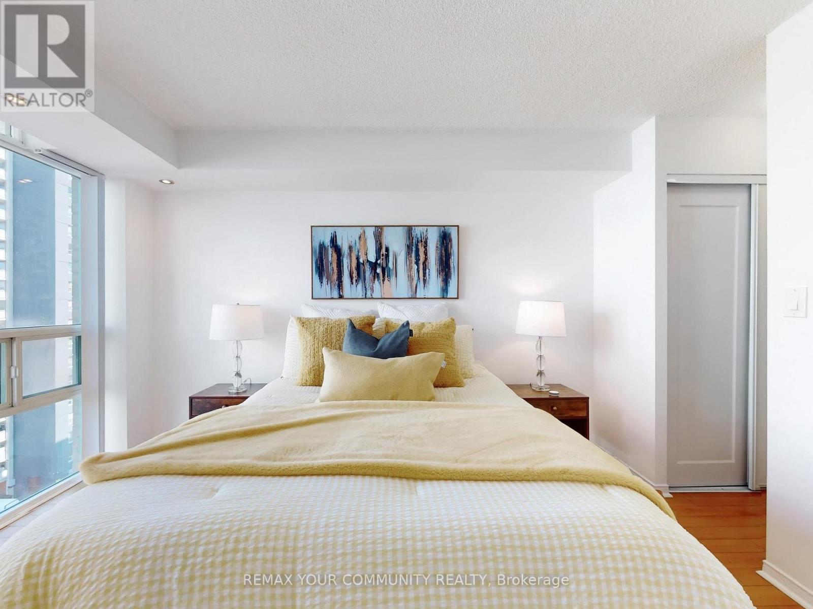 1002 - 7 Michael Power Place, Toronto, Ontario  M9A 0A4 - Photo 19 - W12925756