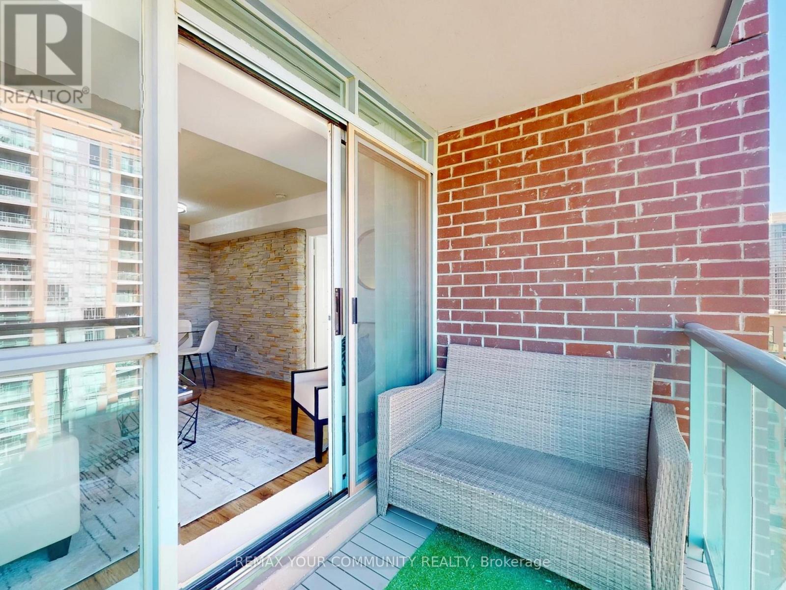 1002 - 7 Michael Power Place, Toronto, Ontario  M9A 0A4 - Photo 27 - W12925756