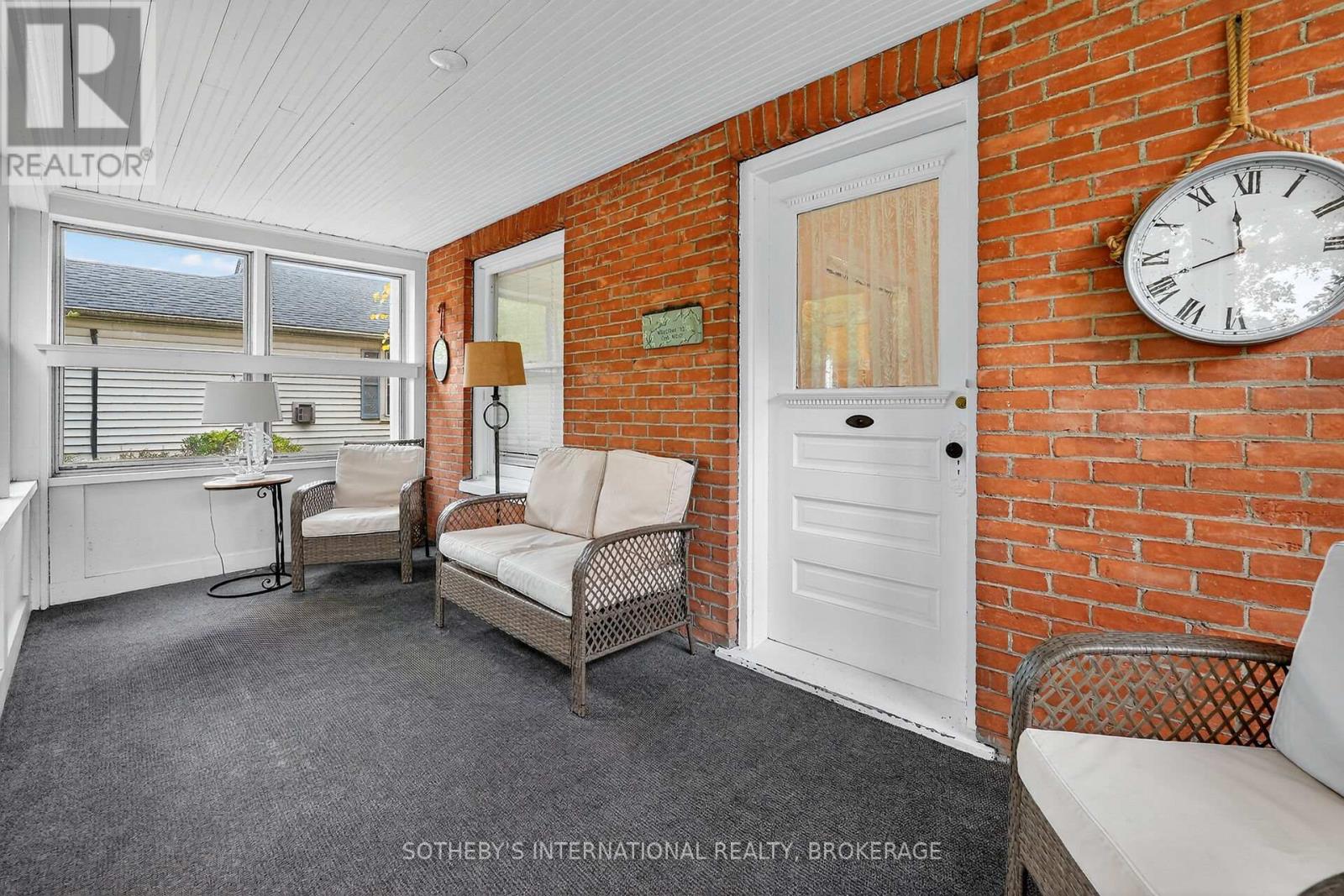 54 Platoff Street, Niagara-On-The-Lake, Ontario  L0S 1J0 - Photo 3 - X12931718