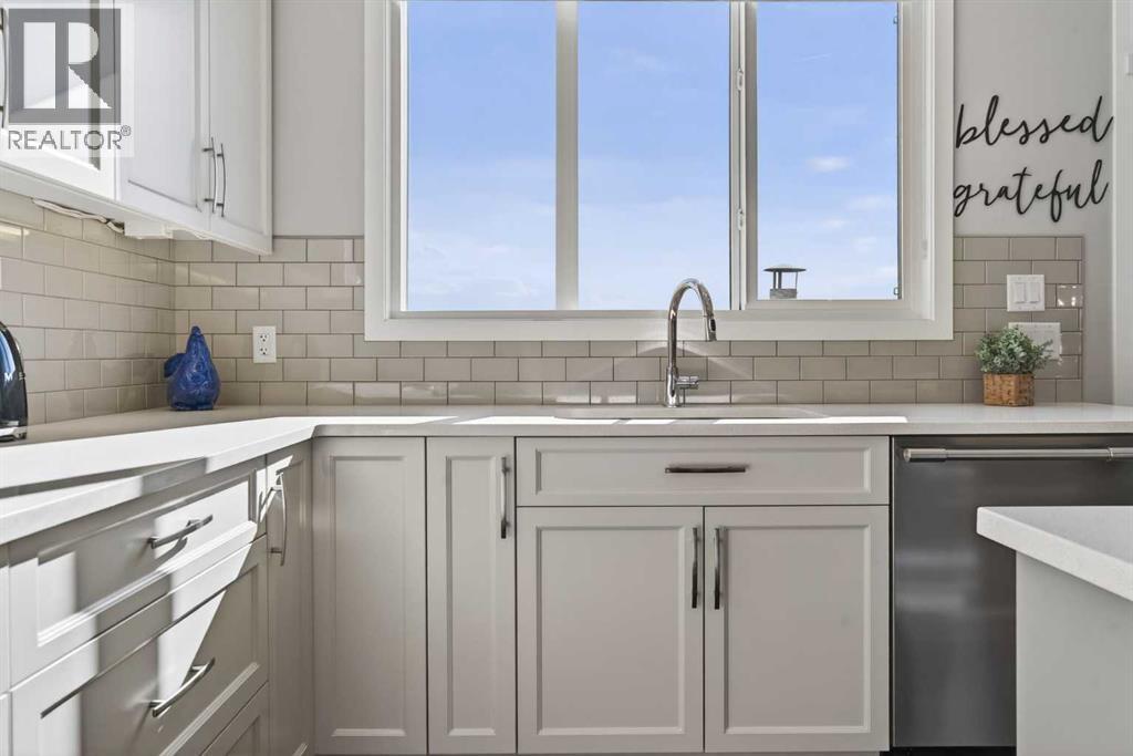 47 Mist Mountain Rise, Okotoks, Alberta  T1S 5R4 - Photo 19 - A2290739