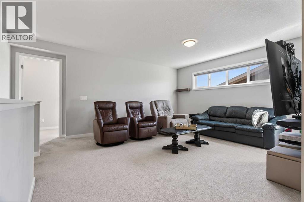 47 Mist Mountain Rise, Okotoks, Alberta  T1S 5R4 - Photo 28 - A2290739