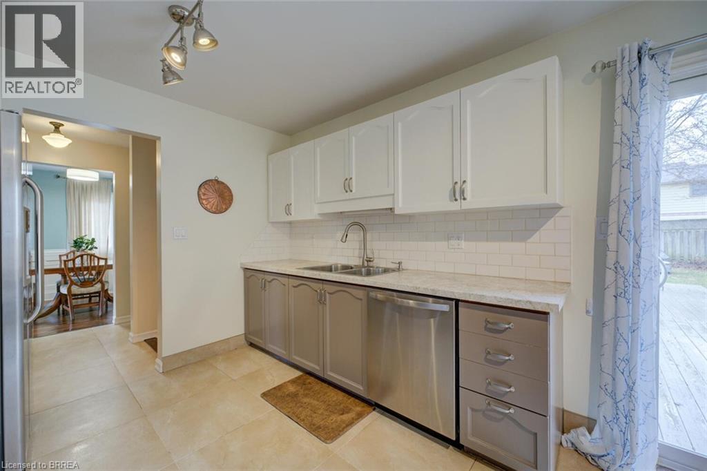 31 Coxwell Crescent, Brantford, Ontario  N3P 1P5 - Photo 17 - 40806429