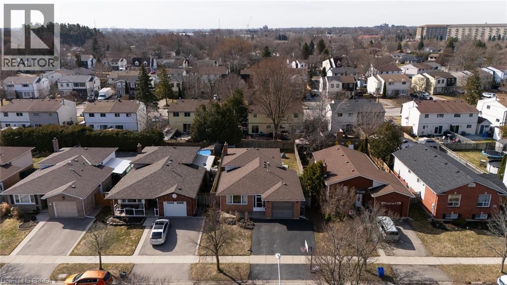 31 Coxwell Crescent, Brantford, Ontario  N3P 1P5 - Photo 2 - 40806429