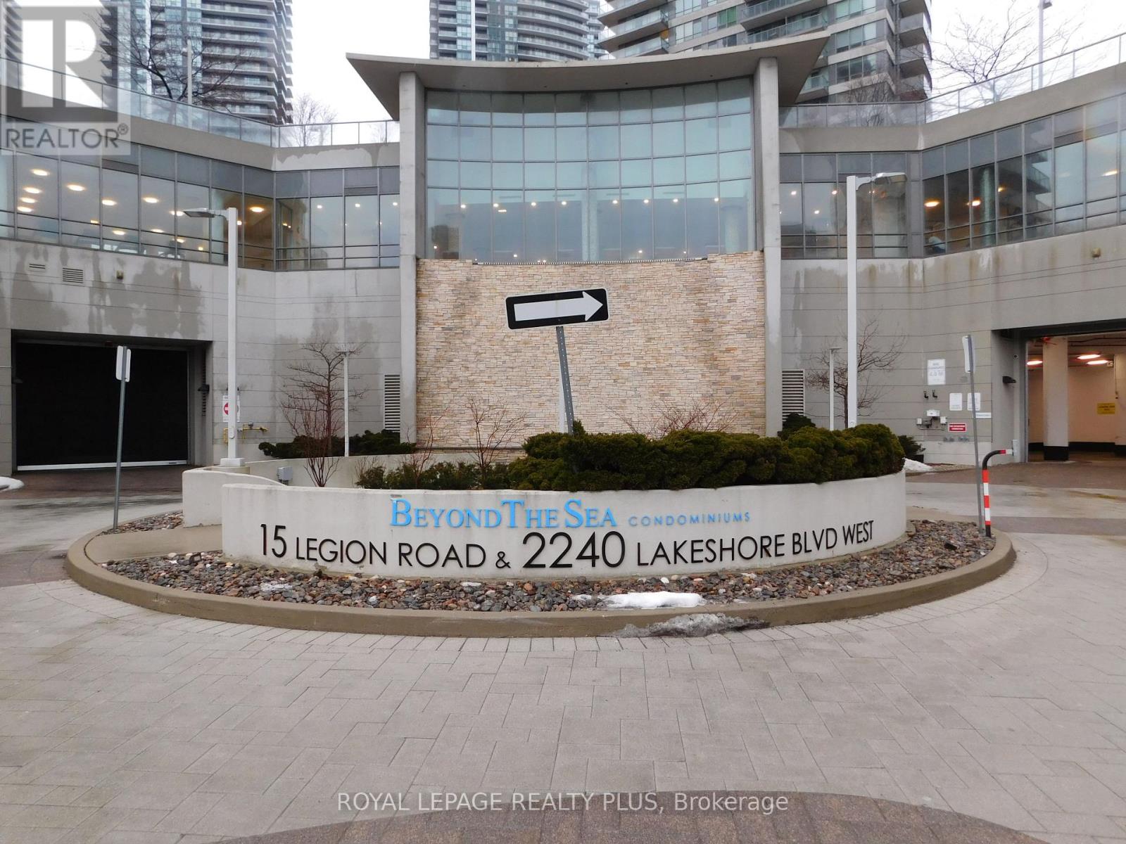 2005 - 2240 Lakeshore Boulevard W, Toronto, Ontario  M8V 0B1 - Photo 25 - W12809902