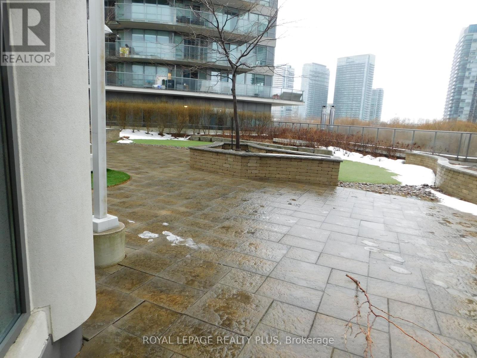 2005 - 2240 Lakeshore Boulevard W, Toronto, Ontario  M8V 0B1 - Photo 35 - W12809902
