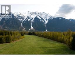 1692 HIGHWAY 99, Pemberton, British Columbia
