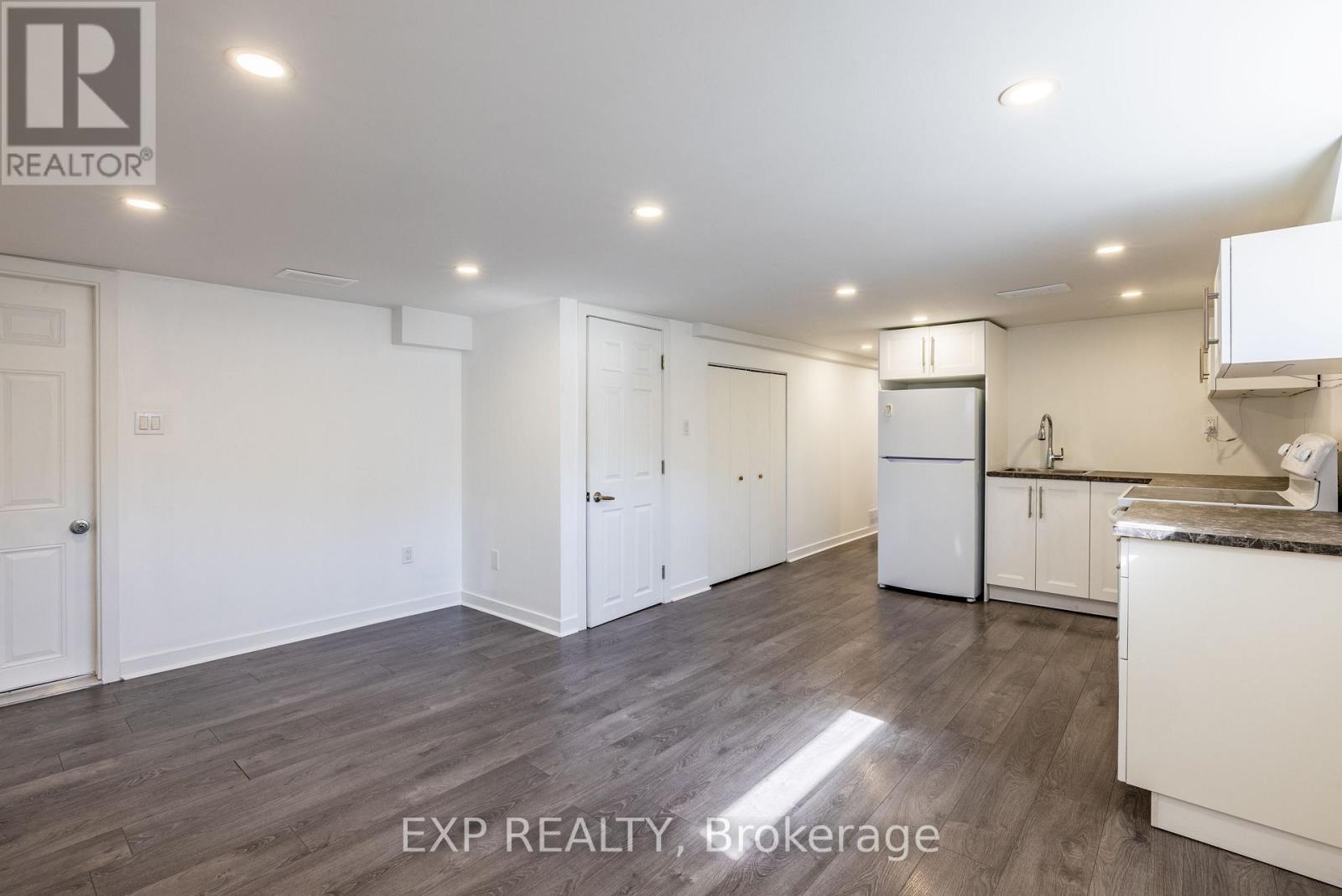 35 Withrow Avenue, Ottawa, Ontario  K2G 2H7 - Photo 30 - X12931098