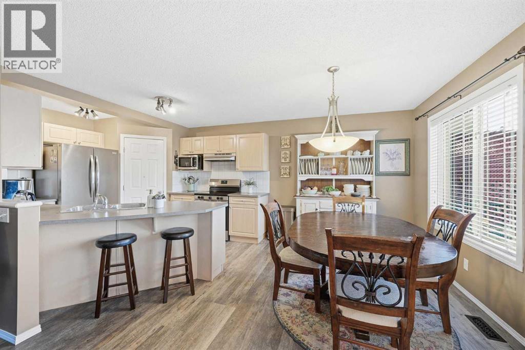 14 Kincora Drive Nw, Calgary, Alberta  T3R 1K8 - Photo 7 - A2280132