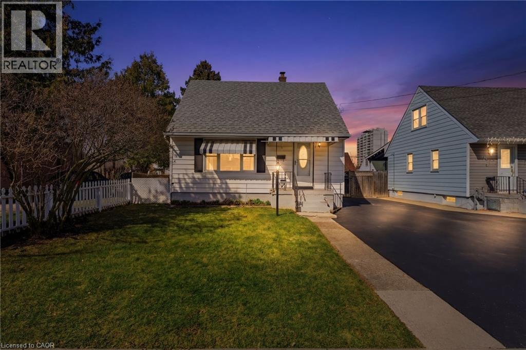 39 Eastwood Street, Hamilton, Ontario  L8H 6R6 - Photo 2 - 40815747