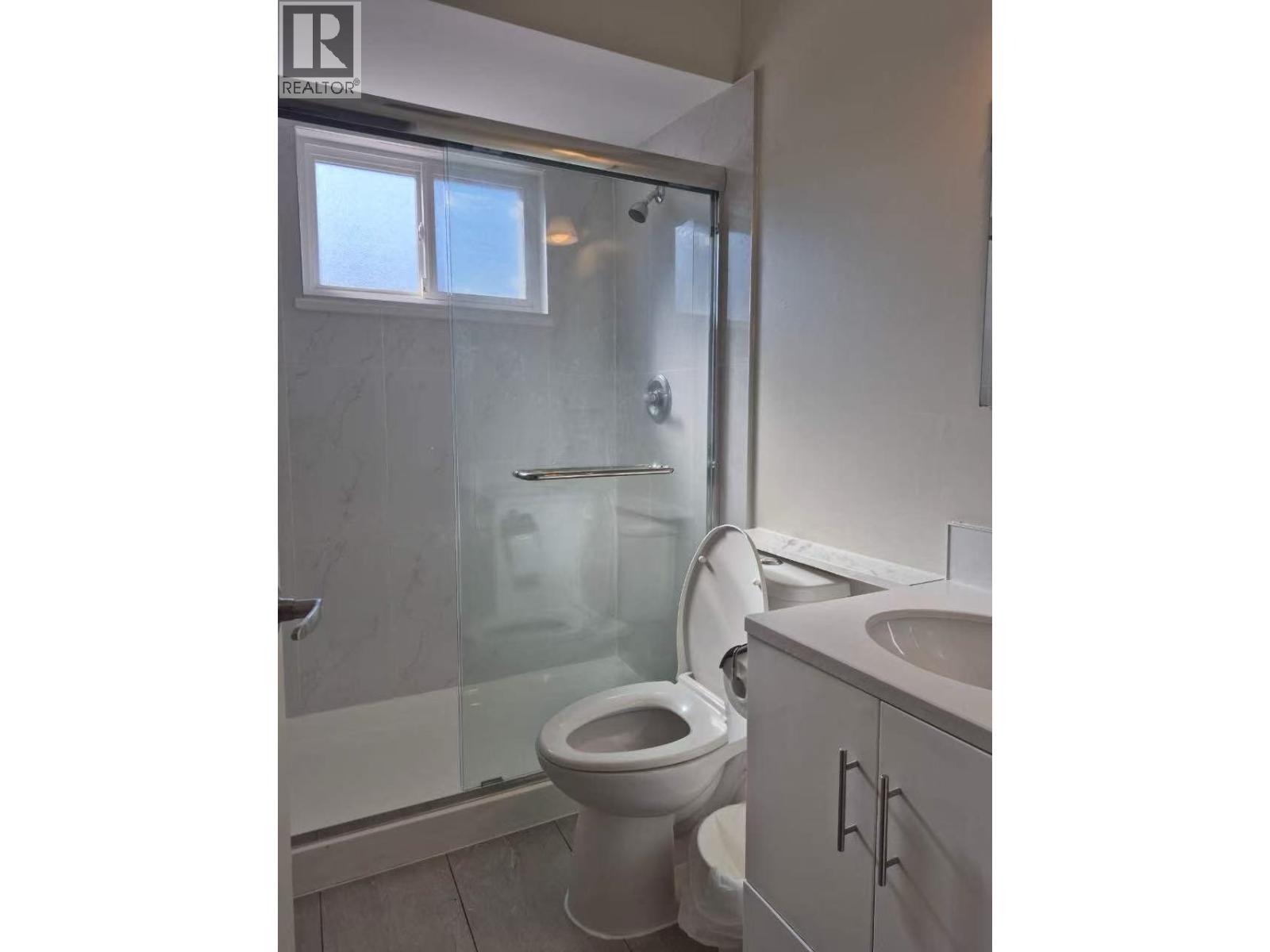 3850 Fir Street, Burnaby, British Columbia V5G 2A7 - Photo 2 - R3104504