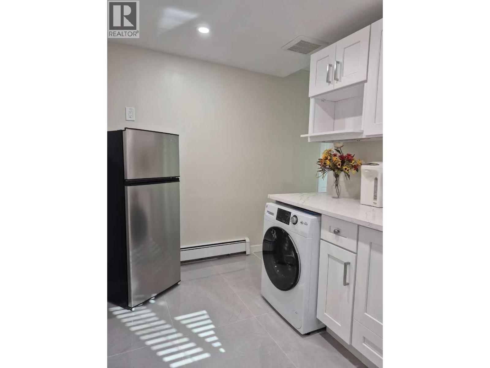 3850 Fir Street, Burnaby, British Columbia V5G 2A7 - Photo 7 - R3104504