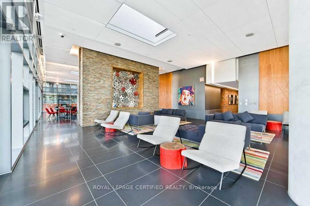 2111 - 21 Widmer Street, Toronto, Ontario  M5V 2E8 - Photo 14 - C12931820