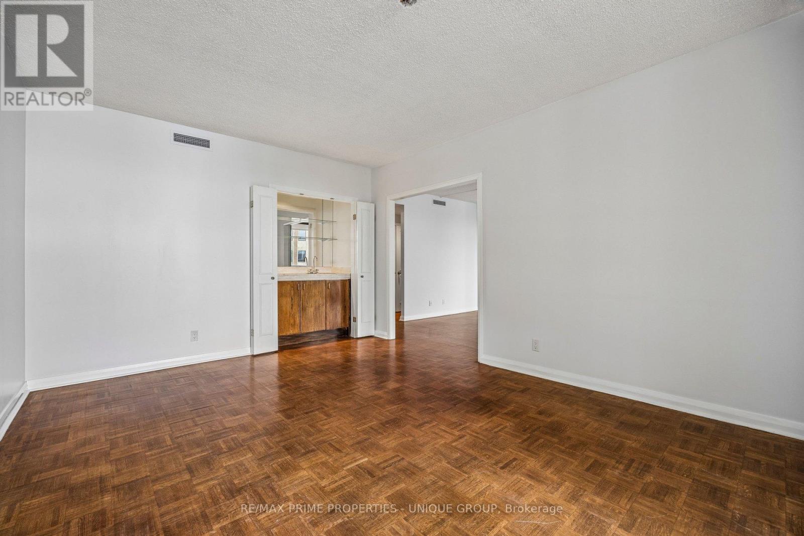 805 - 55 Prince Arthur Avenue, Toronto, Ontario  M5R 1B3 - Photo 12 - C12931826