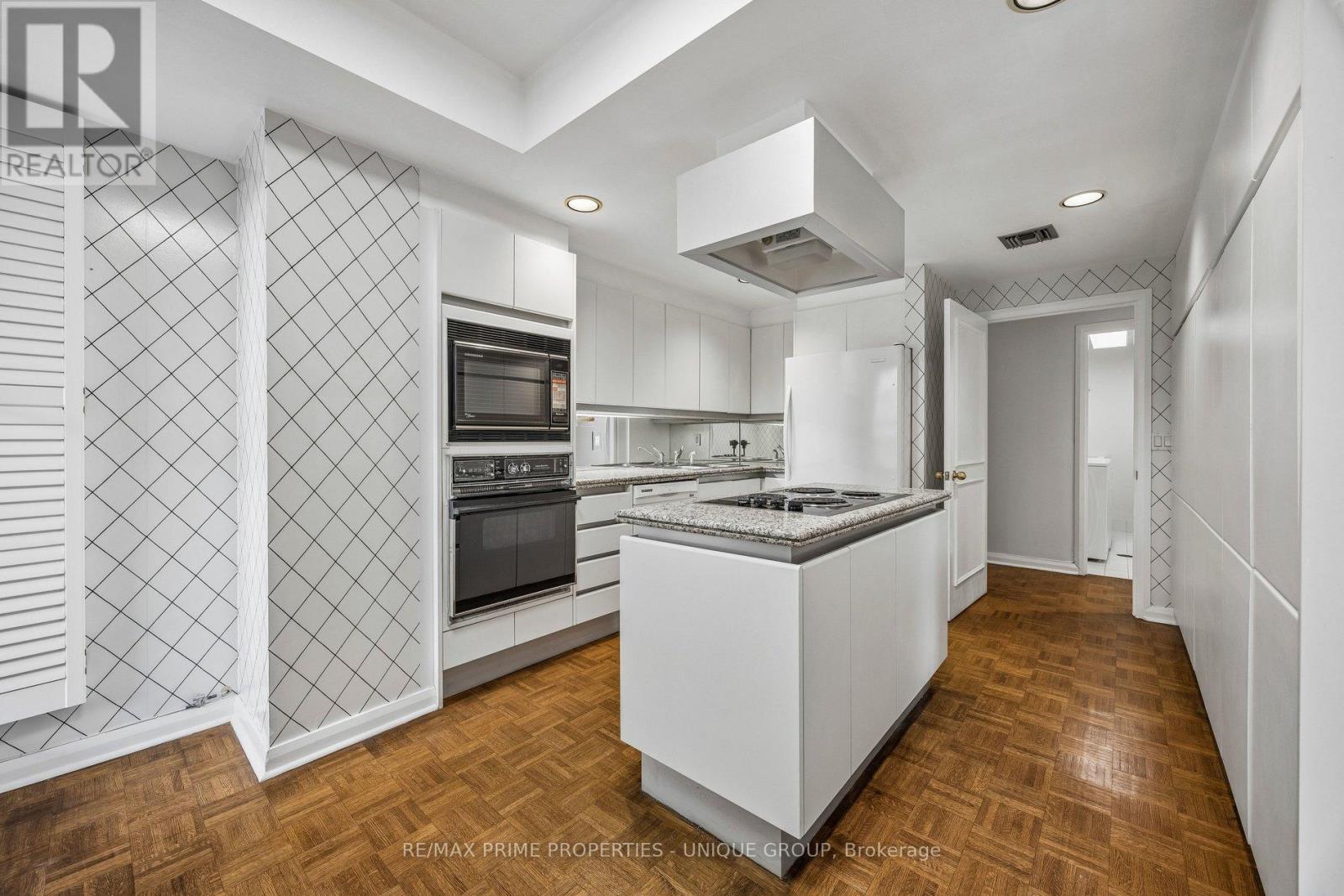 805 - 55 Prince Arthur Avenue, Toronto, Ontario  M5R 1B3 - Photo 19 - C12931826