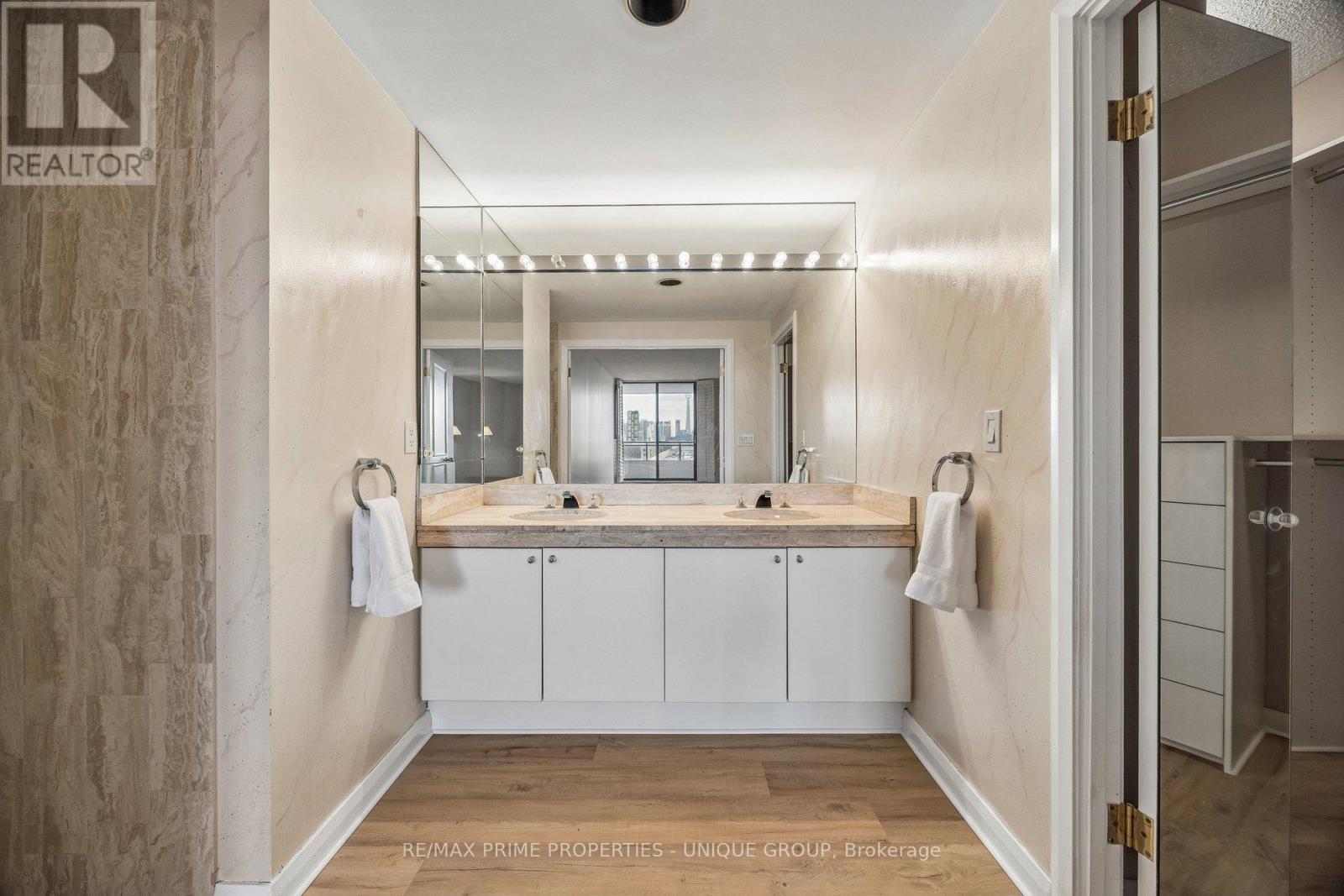 805 - 55 Prince Arthur Avenue, Toronto, Ontario  M5R 1B3 - Photo 26 - C12931826