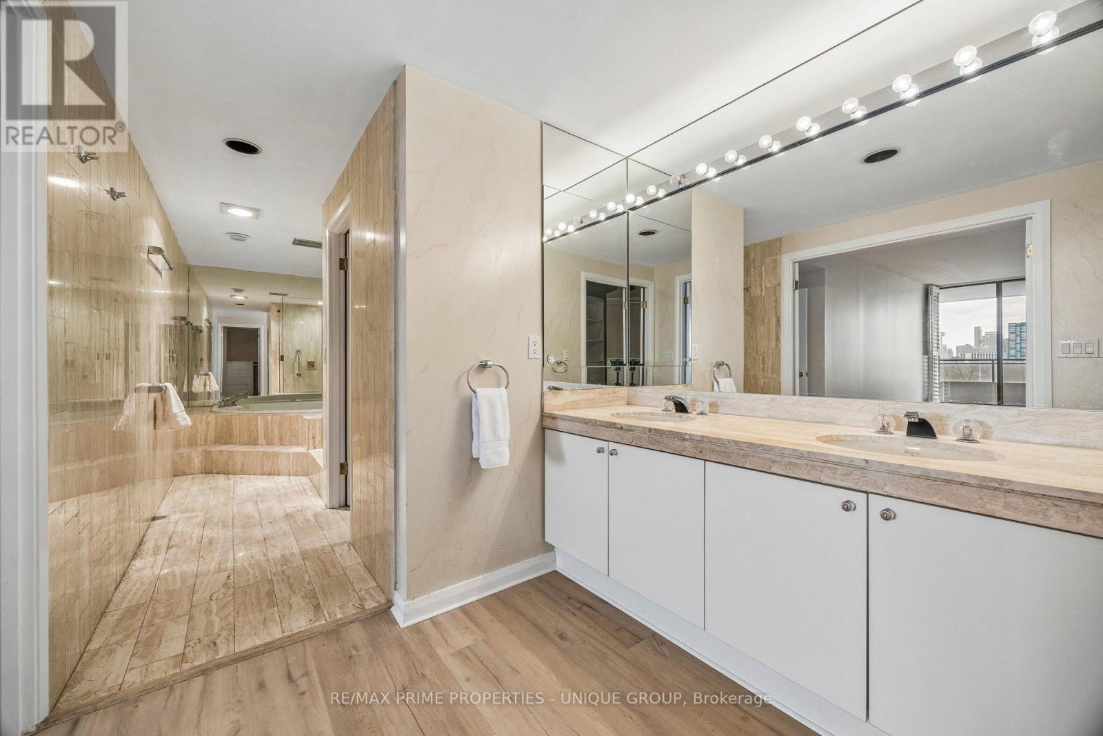 805 - 55 Prince Arthur Avenue, Toronto, Ontario  M5R 1B3 - Photo 28 - C12931826